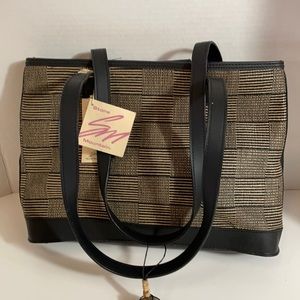 Stone Mountain woven handbag